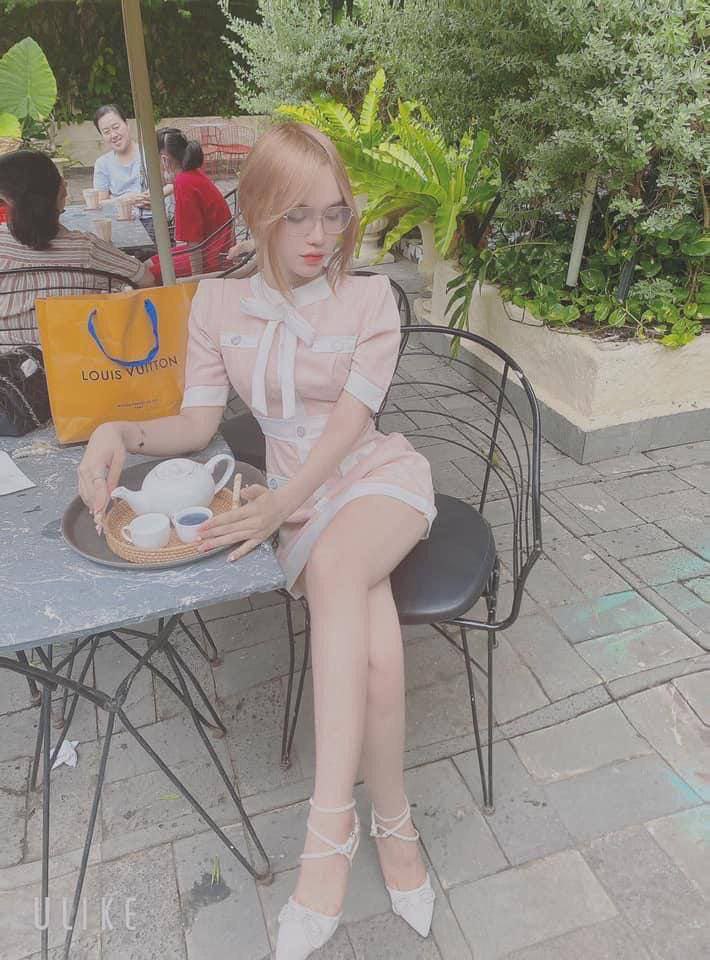 [Sinh viên Đại học Truyền thông Trung Quốc 3P Creampie] Để mua quà sinh nhật cho bạn trai, tôi được mời đi ăn kem 3P