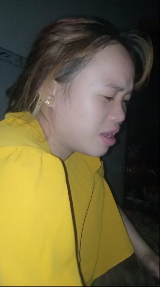 Gã chồng dẫn bà xã đi chụp ảnh khỏa thân lưu giữ thanh xuân