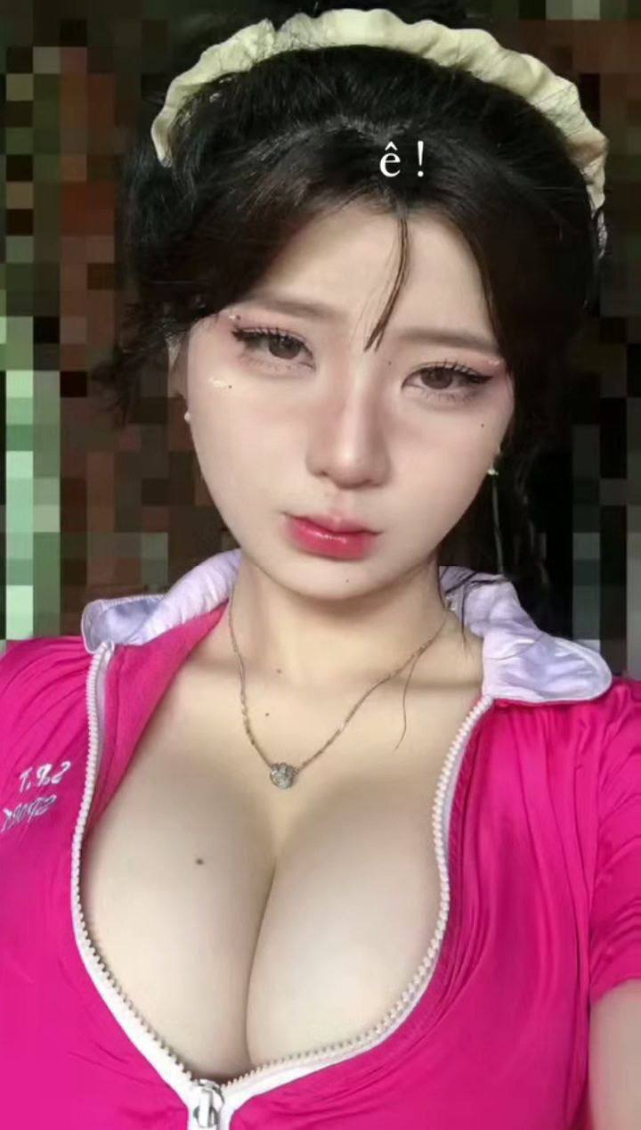 Mang cặc khủng đi địt dạo khiến gái xinh đạt cực khoái squirting liên tục